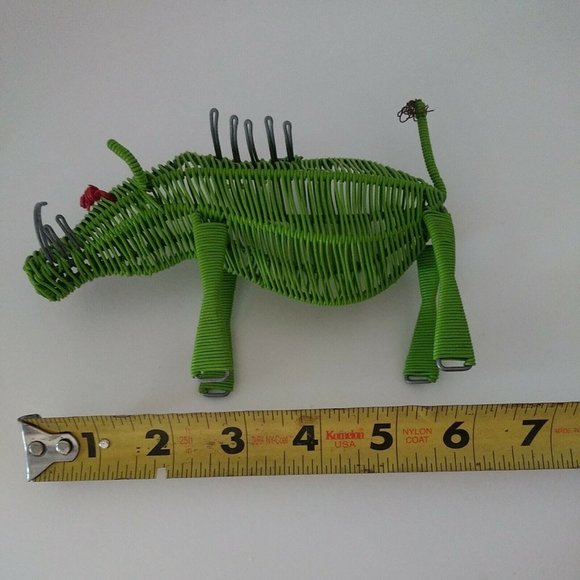 RARE Handmade NOT Beaded African Art WARTHOG Animal WIRE Sculpture Lime Green - Picture 5 of 6
